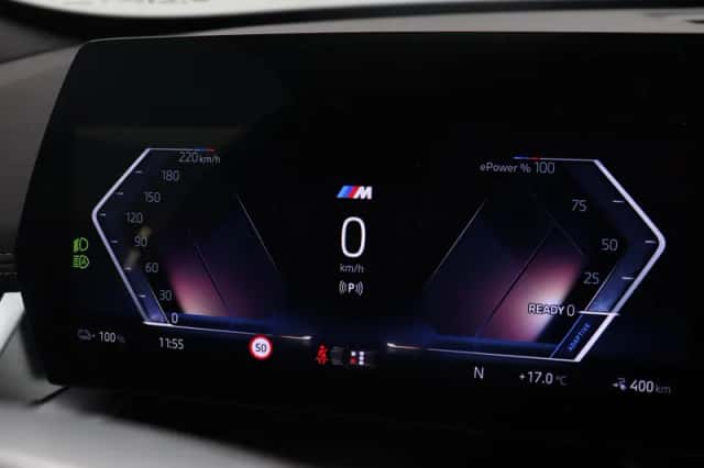 BMW iX1 (2025) thumbnail 3