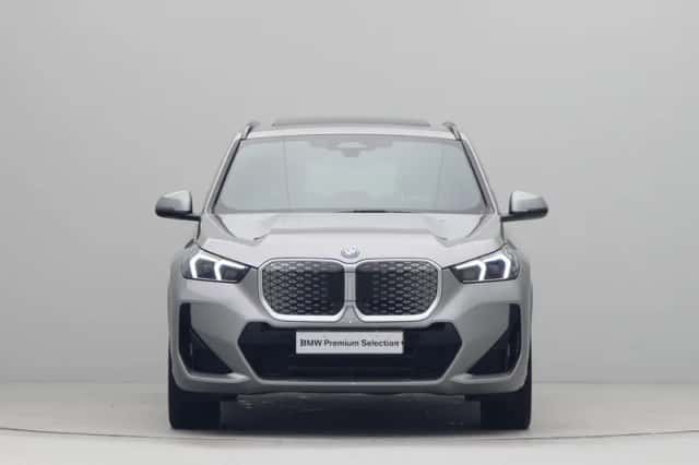 BMW iX1 (2025) thumbnail 5