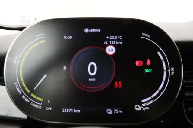 MINI Mini Electric (2022) thumbnail 3