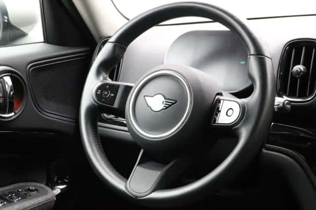 MINI Countryman (2023) thumbnail 2