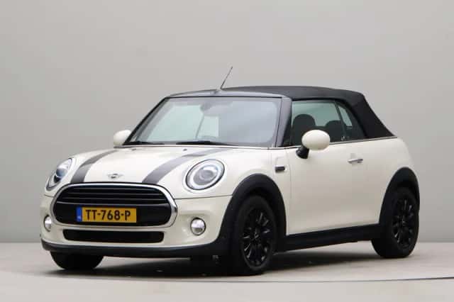 MINI Cabrio (2018) thumbnail 5