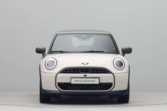 MINI Cooper (2026) thumbnail 2