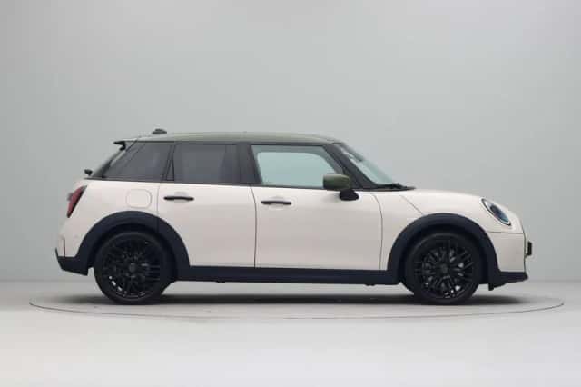 MINI Cooper (2026) thumbnail 4