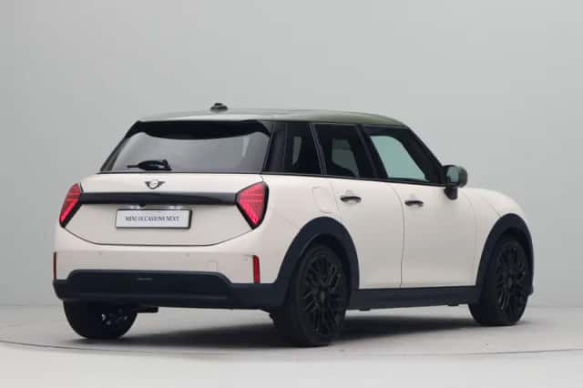 MINI Cooper (2026) thumbnail 5