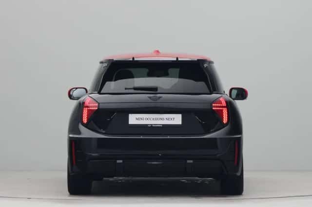 MINI Cooper (2024) thumbnail 6
