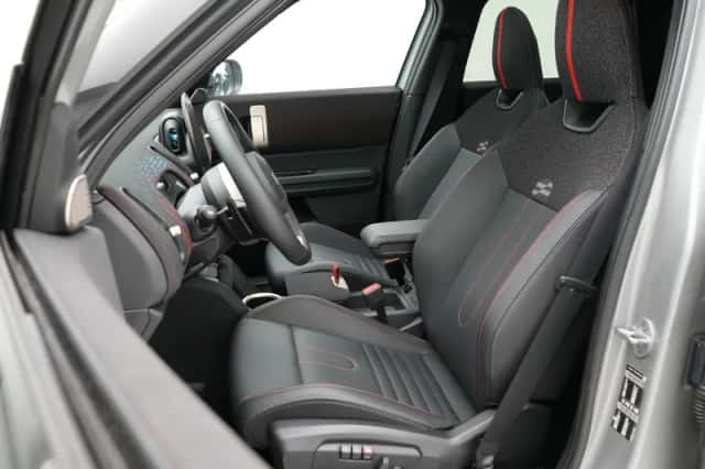 MINI Countryman (2025) thumbnail 4