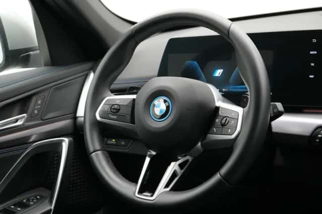 BMW X1 (2025) thumbnail 2