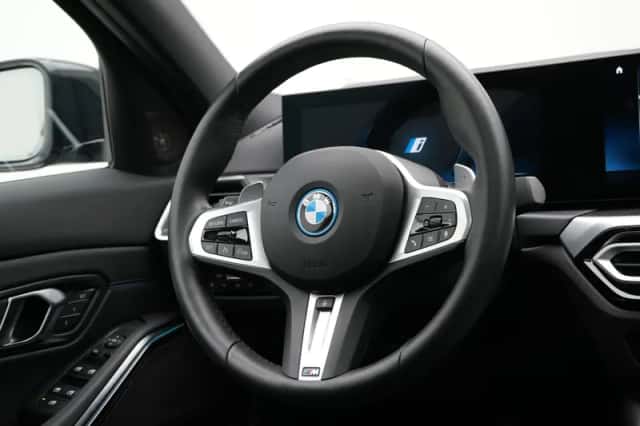 BMW 3-Serie (2024) thumbnail 2