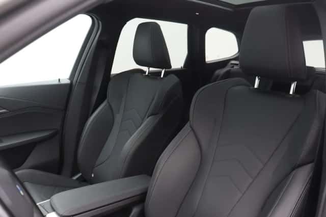 BMW X1 (2023) thumbnail 4