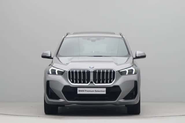 BMW X1 (2023) thumbnail 5