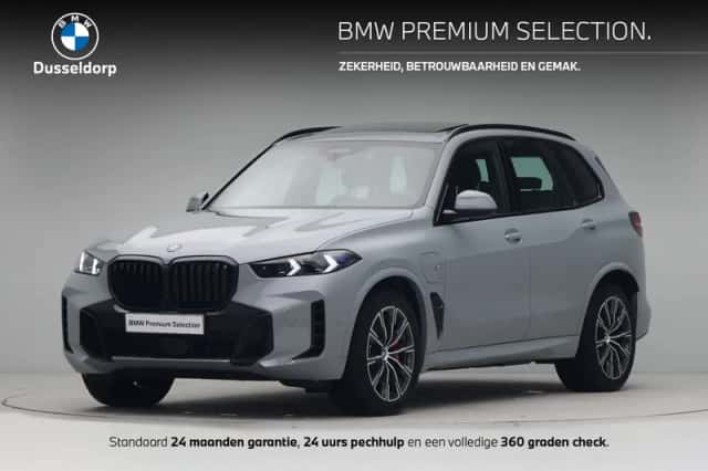 BMW X5 (2023) thumbnail 1