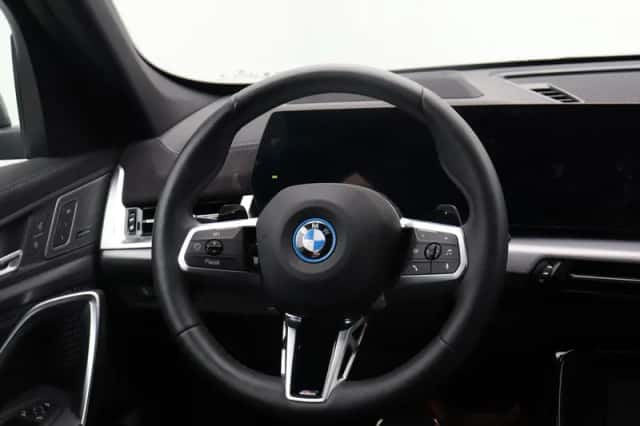 BMW X1 (2026) thumbnail 2