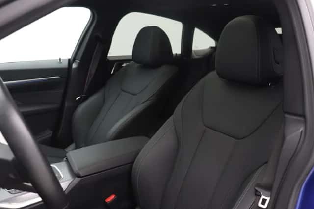 BMW i4 (2026) thumbnail 4