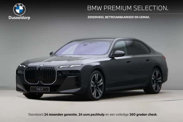 BMW i7 (2026) thumbnail 1