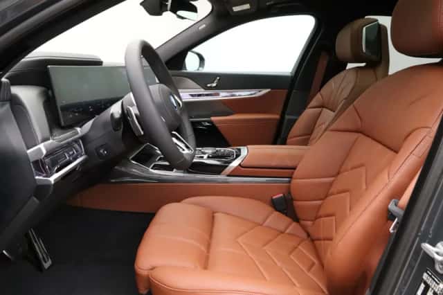 BMW i7 (2026) thumbnail 6