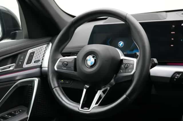 BMW X1 (2023) thumbnail 2