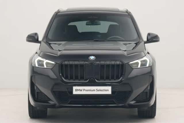 BMW X1 (2023) thumbnail 5