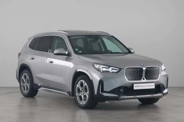 BMW iX1 (2025) thumbnail 3