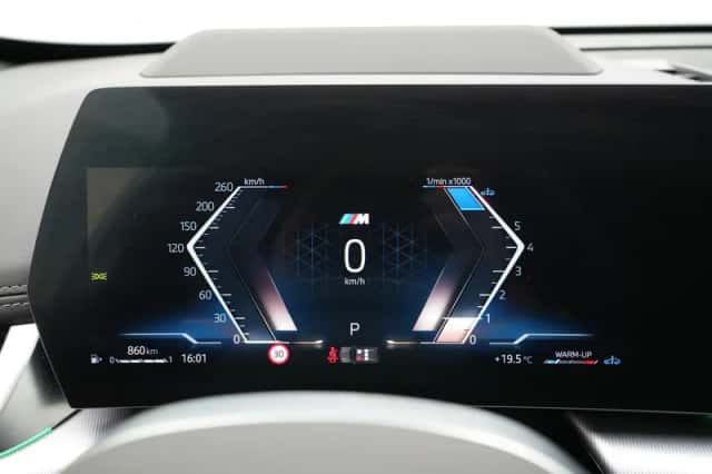BMW X1 (2023) thumbnail 3