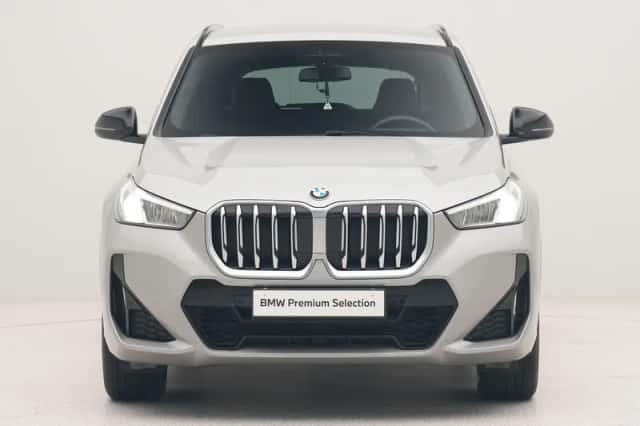 BMW X1 (2023) thumbnail 5