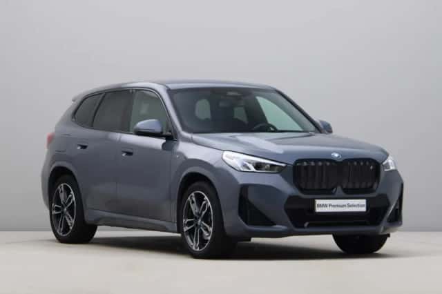 BMW iX1 (2023) thumbnail 3