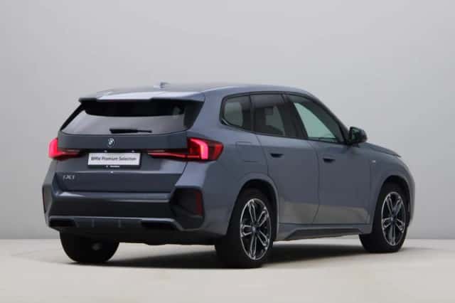 BMW iX1 (2023) thumbnail 5
