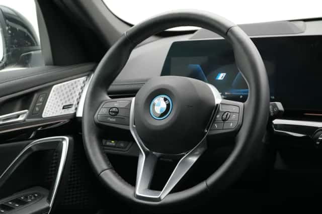 BMW X1 (2023) thumbnail 2