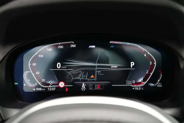 BMW X4 (2023) thumbnail 3