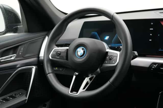 BMW X1 (2025) thumbnail 2