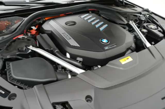 BMW 7-Serie (2022) thumbnail 4