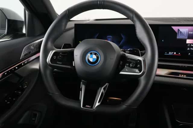 BMW 5-Serie (2025) thumbnail 2