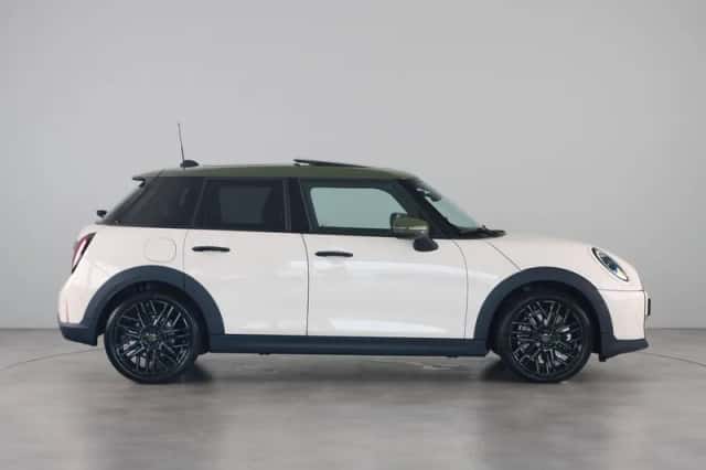 MINI Cooper (2026) thumbnail 4