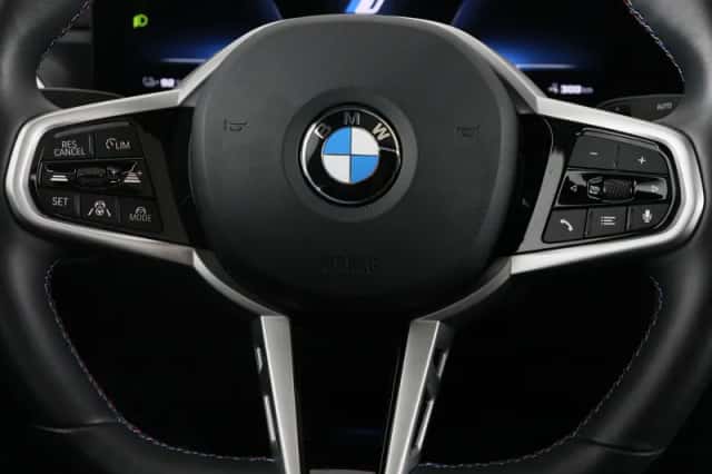 BMW i4 (2025) thumbnail 3