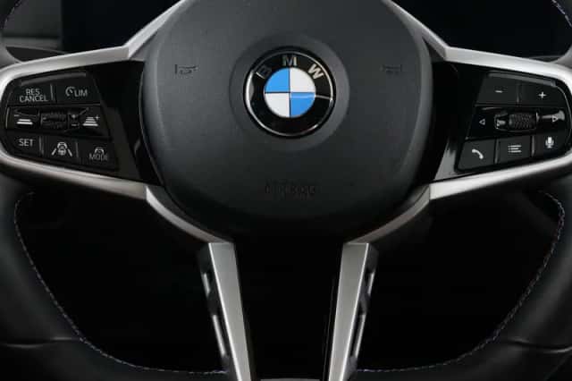 BMW i4 (2026) thumbnail 3