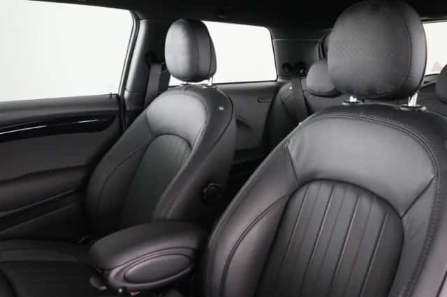 MINI Cooper (2021) thumbnail 5