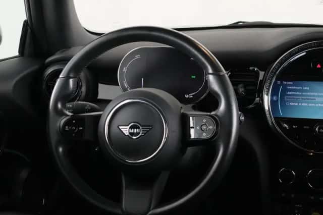 MINI Mini Electric (2023) thumbnail 2