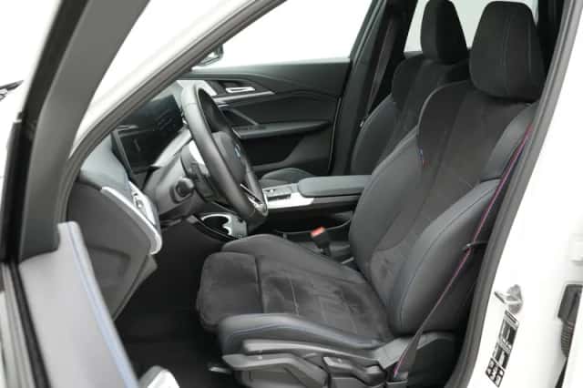 BMW X1 (2023) thumbnail 4