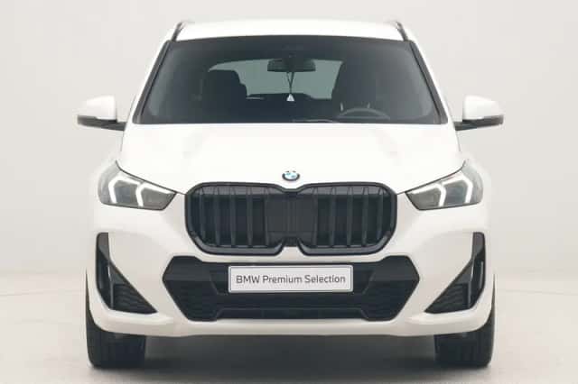 BMW X1 (2023) thumbnail 5