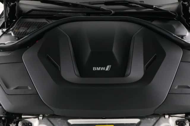 BMW i4 (2026) thumbnail 5
