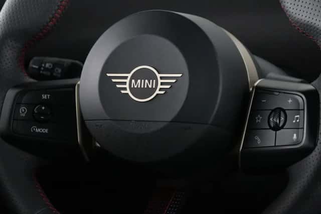 MINI Mini Electric (2024) thumbnail 3