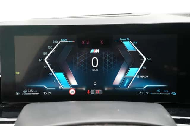 BMW X5 (2024) thumbnail 4
