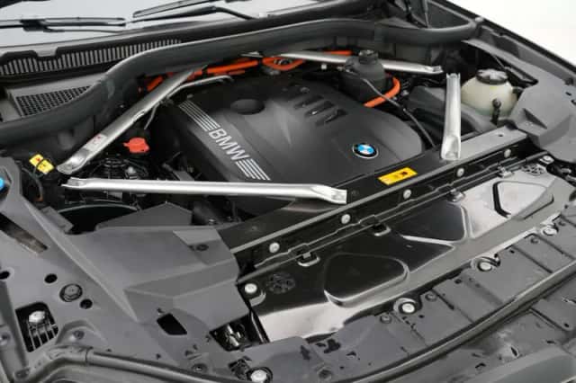 BMW X5 (2024) thumbnail 5