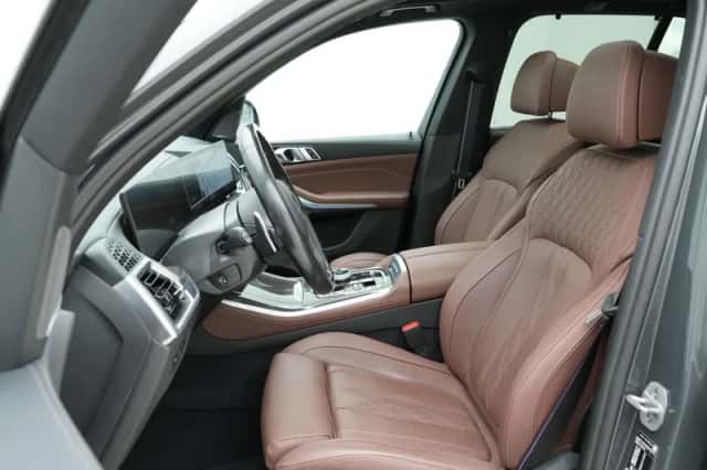 BMW X5 (2023) thumbnail 5
