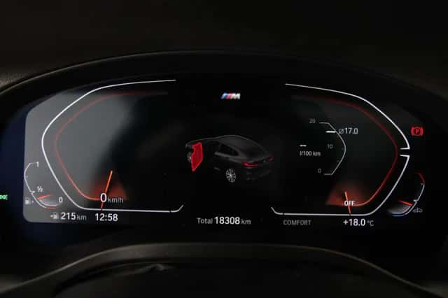BMW X4 (2022) thumbnail 3