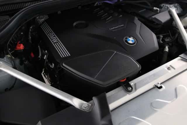 BMW X4 (2022) thumbnail 4