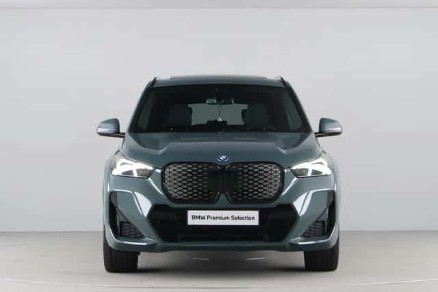 BMW iX1 (2025) thumbnail 6