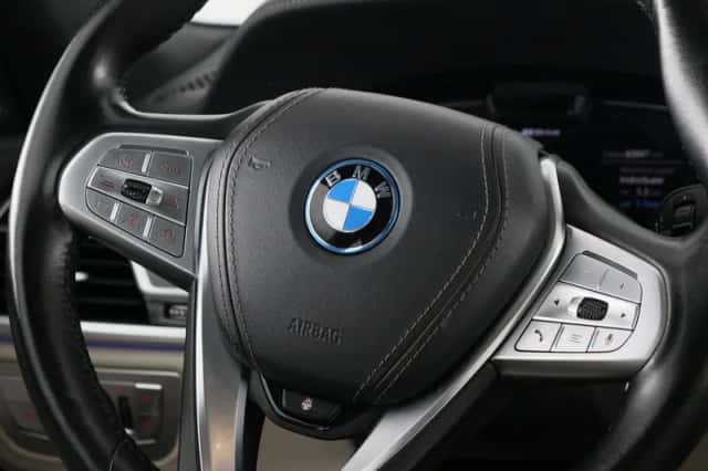 BMW 7-Serie (2022) thumbnail 3