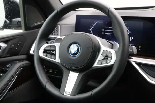BMW X5 (2025) thumbnail 2