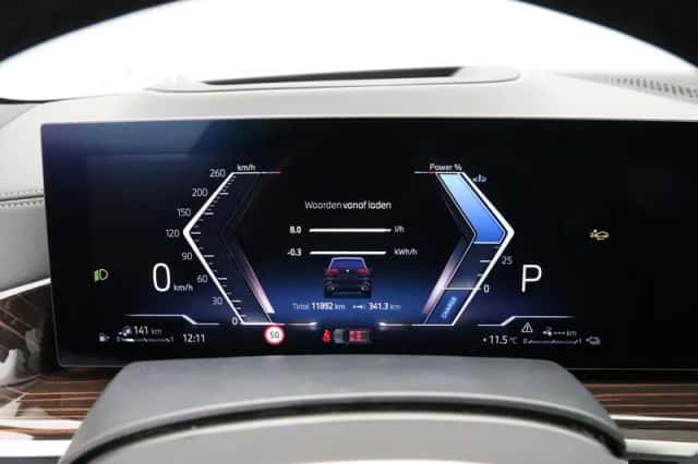 BMW X5 (2025) thumbnail 3