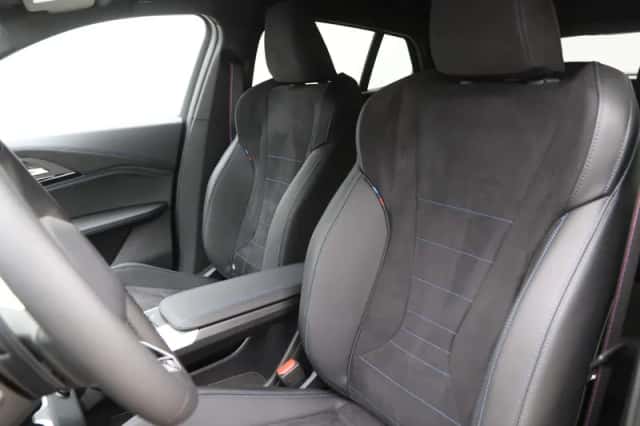 BMW iX2 (2024) thumbnail 5